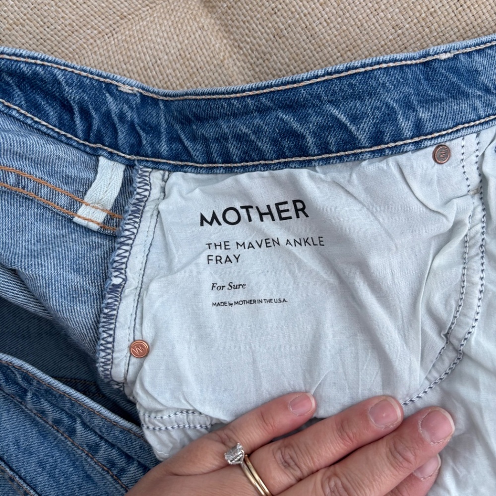 MOTHER Denim Maven Ankle Fray Raw Hem in For Sure Light Wash - Size 33 - Picture 5 of 13